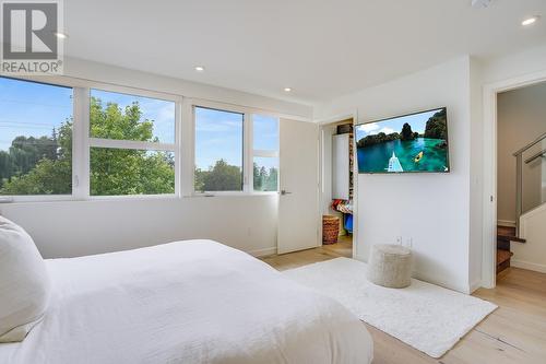 1515 Highland Drive N Unit# 21, Kelowna, BC - Indoor Photo Showing Bedroom