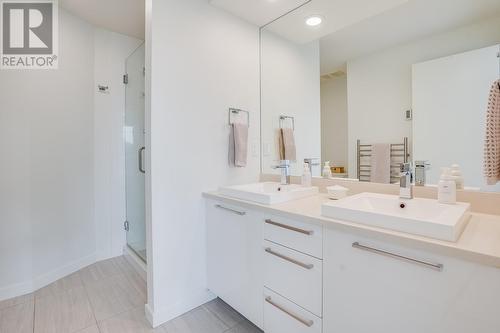 1515 Highland Drive N Unit# 21, Kelowna, BC - Indoor Photo Showing Bathroom