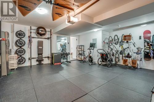 1515 Highland Drive N Unit# 21, Kelowna, BC - Indoor Photo Showing Gym Room