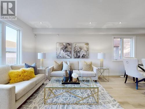 39 The Barley Lea Street, Markham (Cornell), ON - Indoor Photo Showing Living Room