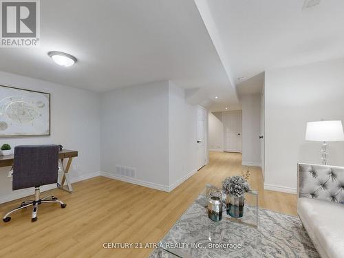 39 The Barley Lea Street, Markham (Cornell), ON - Indoor Photo Showing Living Room