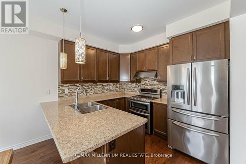 305 Trudeau Drive, Milton (Clarke), ON - Indoor Photo Showing Kitchen With Stainless Steel Kitchen With Double Sink With Upgraded Kitchen