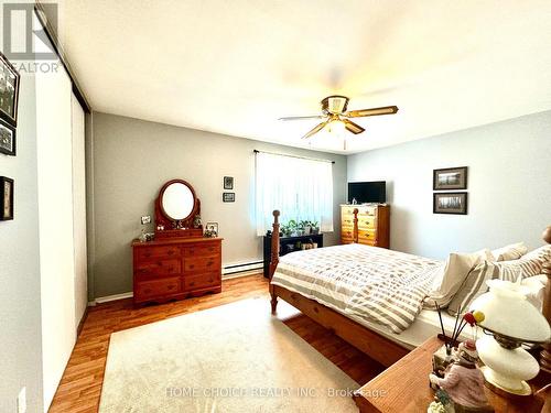 14 - 564 Sheraton Road, Burlington, ON - Indoor Photo Showing Bedroom