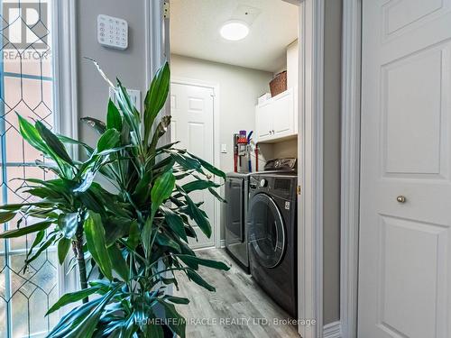 -21 - 2435 Woodward Avenue, Burlington (Brant), ON - Indoor Photo Showing Laundry Room