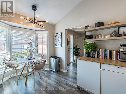 -21 - 2435 Woodward Avenue, Burlington, ON - Indoor Photo Showing Dining Room