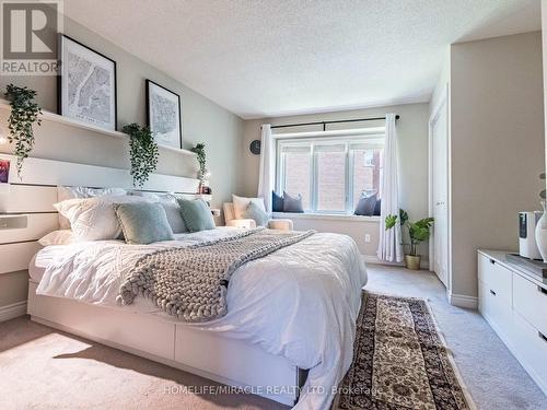 -21 - 2435 Woodward Avenue, Burlington, ON - Indoor Photo Showing Bedroom