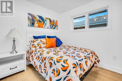 64 Viceroy Court, Hamilton (Hill Park), ON - Indoor Photo Showing Bedroom