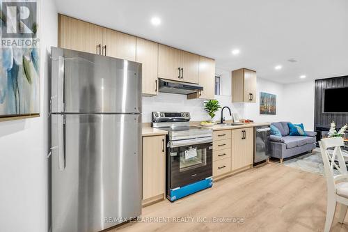 64 Viceroy Court, Hamilton (Hill Park), ON - Indoor Photo Showing Kitchen With Stainless Steel Kitchen