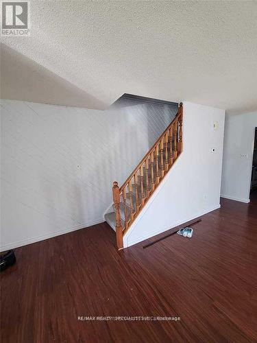 106 Bonaventure Drive, London, ON - Indoor Photo Showing Other Room