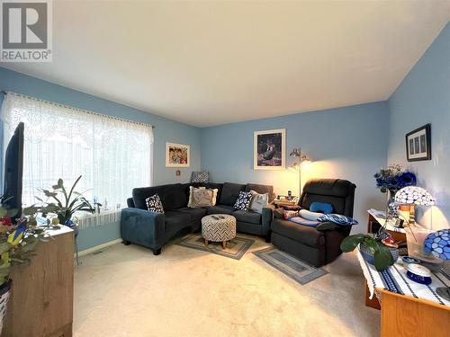 2250 Louie Drive Unit# 103, West Kelowna, BC - Indoor Photo Showing Living Room