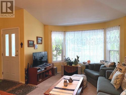 2250 Louie Drive Unit# 103, West Kelowna, BC - Indoor Photo Showing Living Room