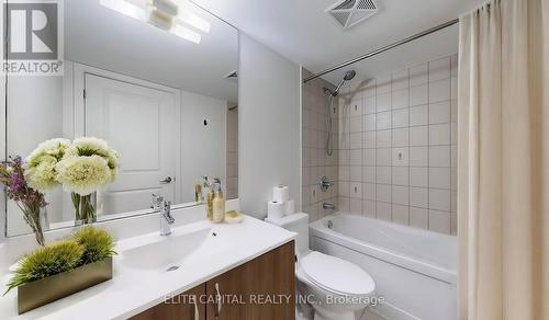 1214 - 1235 Bayly Street, Pickering, ON - Indoor Photo Showing Bathroom