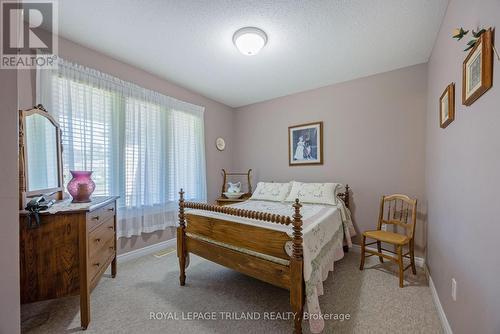 31 Vineden Drive, St. Thomas, ON - Indoor Photo Showing Bedroom