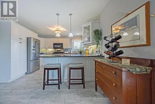 31 Vineden Drive, St. Thomas, ON - Indoor Photo Showing Kitchen