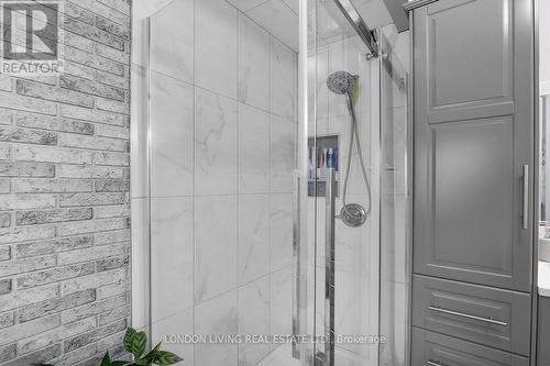 2 - 20 Kernohan Parkway, London, ON - Indoor Photo Showing Bathroom