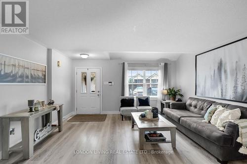 2 - 20 Kernohan Parkway, London, ON - Indoor Photo Showing Living Room