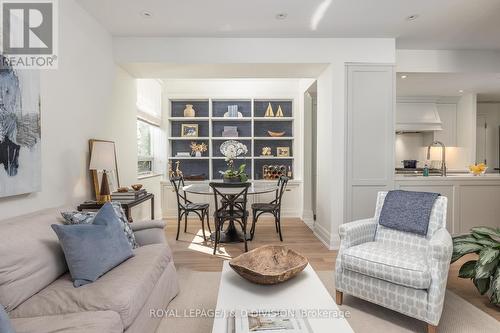 34 - 33 Price Street, Toronto (Rosedale-Moore Park), ON - Indoor Photo Showing Living Room