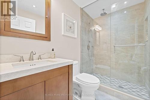 443 Kingswood Road, Toronto (East End-Danforth), ON - Indoor Photo Showing Bathroom