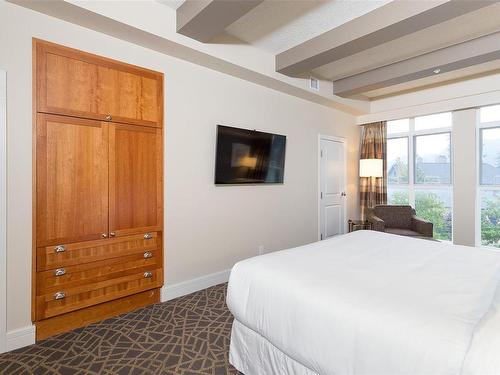 320/318-1376 Lynburne Pl, Langford, BC - Indoor Photo Showing Bedroom