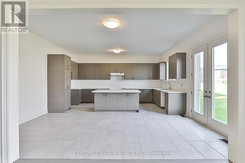 87 Current Drive, Richmond Hill, ON - Indoor Photo Showing Kitchen