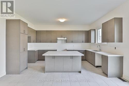 87 Current Drive, Richmond Hill, ON - Indoor Photo Showing Kitchen