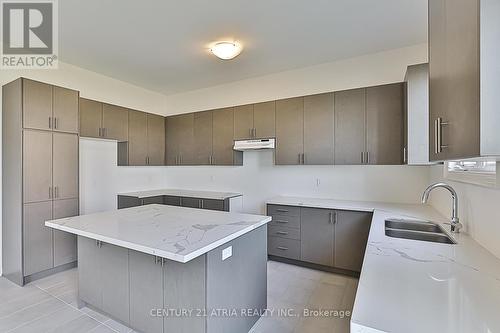 87 Current Drive, Richmond Hill, ON - Indoor Photo Showing Kitchen With Double Sink