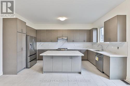 87 Current Drive, Richmond Hill, ON - Indoor Photo Showing Kitchen With Double Sink