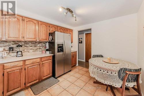 112 Freshmeadow Way, Guelph (Parkwood Gardens), ON - Indoor Photo Showing Kitchen