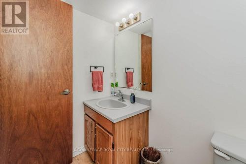 112 Freshmeadow Way, Guelph (Parkwood Gardens), ON - Indoor Photo Showing Bathroom