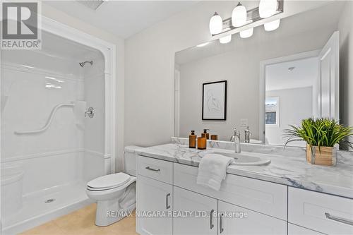 7101 Parsa Street, Niagara Falls, ON - Indoor Photo Showing Bathroom