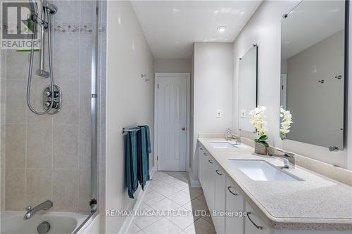 10 Wedgewood Court, St. Catharines, ON - Indoor Photo Showing Bathroom