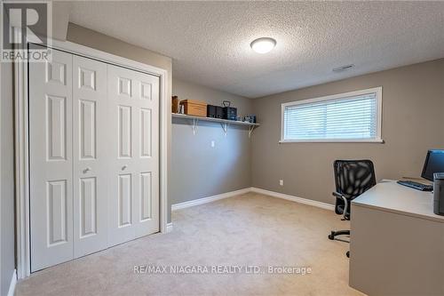 10 Wedgewood Court, St. Catharines, ON - Indoor Photo Showing Office