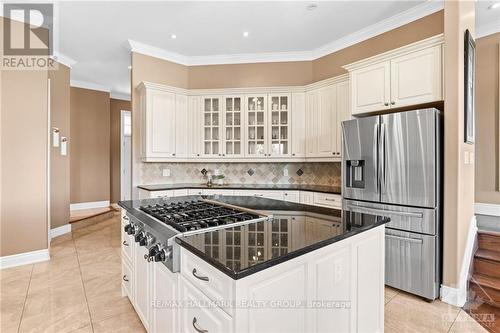 7429 Carter Road, Ottawa, ON - Indoor Photo Showing Kitchen