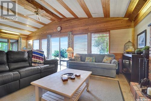 1201 Willow Avenue, Saskatchewan Beach, SK - Indoor Photo Showing Living Room