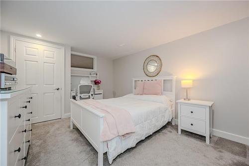 976 Danforth Avenue, Burlington, ON - Indoor Photo Showing Bedroom