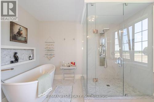 7 Stewart Crescent, Essa (Thornton), ON - Indoor Photo Showing Bathroom