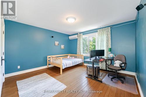 7 Stewart Crescent, Essa (Thornton), ON - Indoor Photo Showing Bedroom