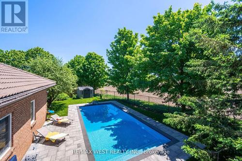 7 Stewart Crescent, Essa (Thornton), ON - Outdoor With In Ground Pool With Backyard