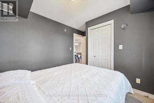 310 - 500 Mapleview Drive W, Barrie, ON - Indoor Photo Showing Bedroom