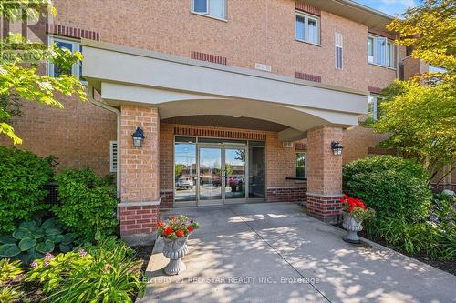 310 - 500 Mapleview Drive W, Barrie (Holly), ON - Outdoor