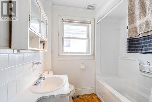 1059 Gardner Avenue, Mississauga, ON - Indoor Photo Showing Bathroom