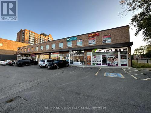 3070 Hurontario Street, Mississauga, ON 