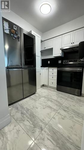 #2206 - 55 Elm Drive W, Mississauga, ON - Indoor Photo Showing Kitchen