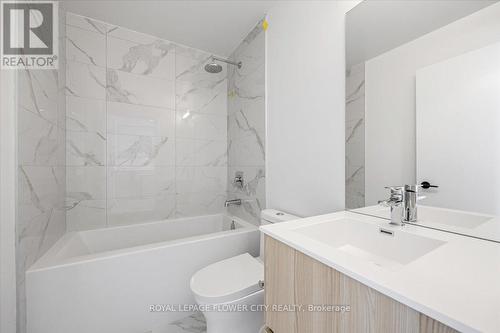 708 - 220 Missinnihe Way, Mississauga (Port Credit), ON - Indoor Photo Showing Bathroom