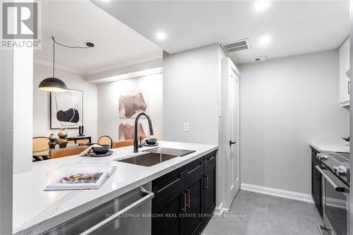 205 - 430 Pearl Street, Burlington (Brant), ON - Indoor Photo Showing Kitchen With Upgraded Kitchen