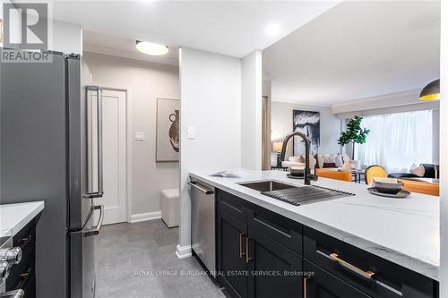 205 - 430 Pearl Street, Burlington (Brant), ON - Indoor Photo Showing Kitchen