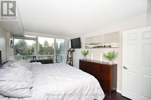 201 - 12 Laurelcrest Street, Brampton (Queen Street Corridor), ON - Indoor Photo Showing Bedroom