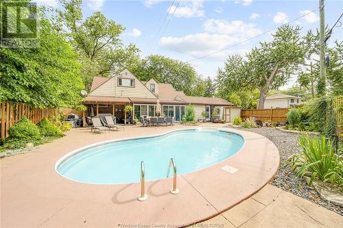 465 Roselawn Drive, Windsor, ON - Outdoor With In Ground Pool With Backyard