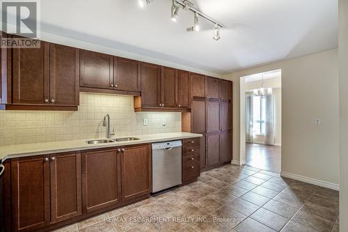 801 - 3000 Creekside Drive, Hamilton, ON - Indoor Photo Showing Kitchen With Double Sink