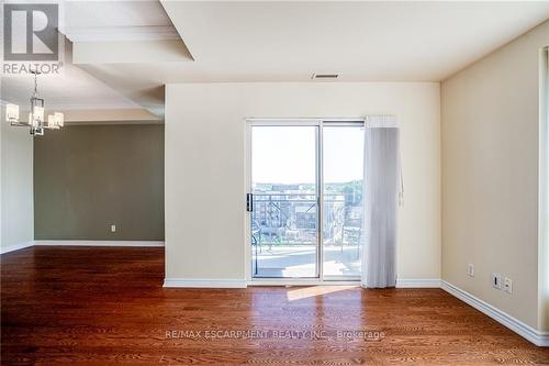 801 - 3000 Creekside Drive, Hamilton, ON - Indoor Photo Showing Other Room